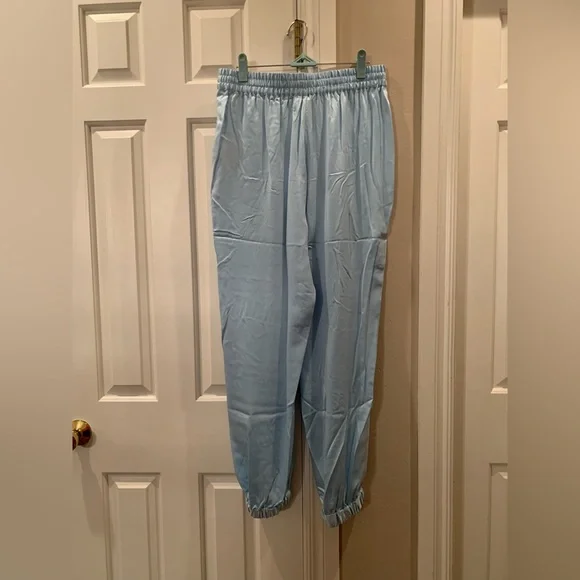 Badgley Mischka Luxury Blue Silk Lounge Set - Picture 8 of 14